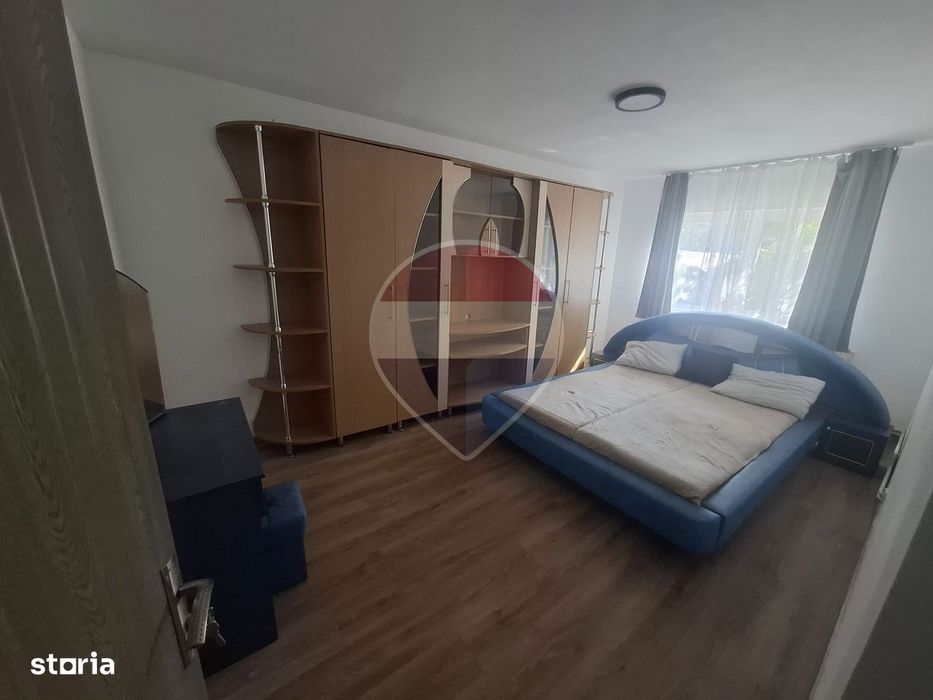 Apartament cu 3 camere de închiriat — fotografia 1