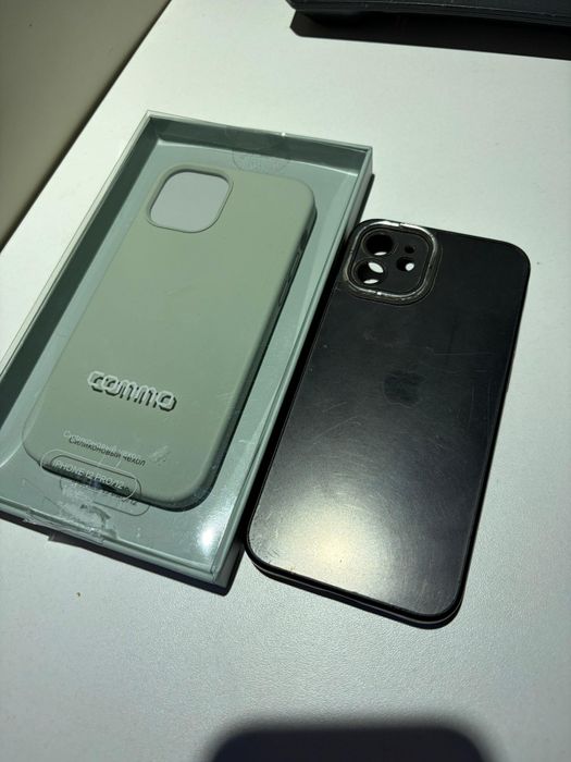 Продам iPhone 12