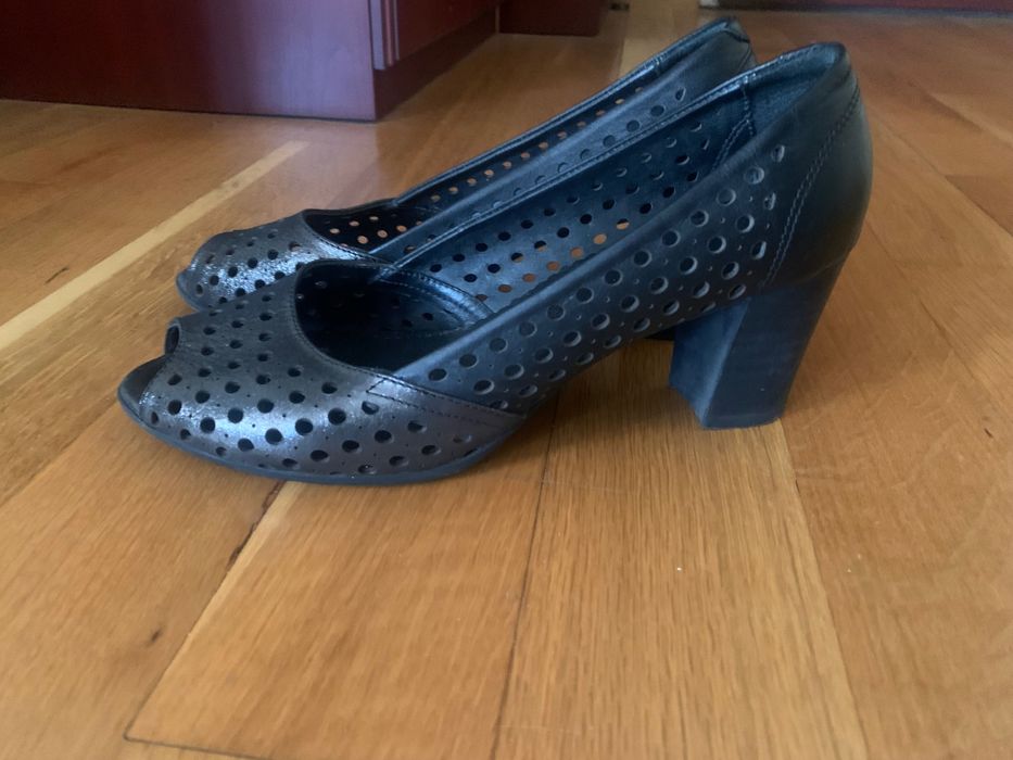 Дамски обувки от естествена кожа