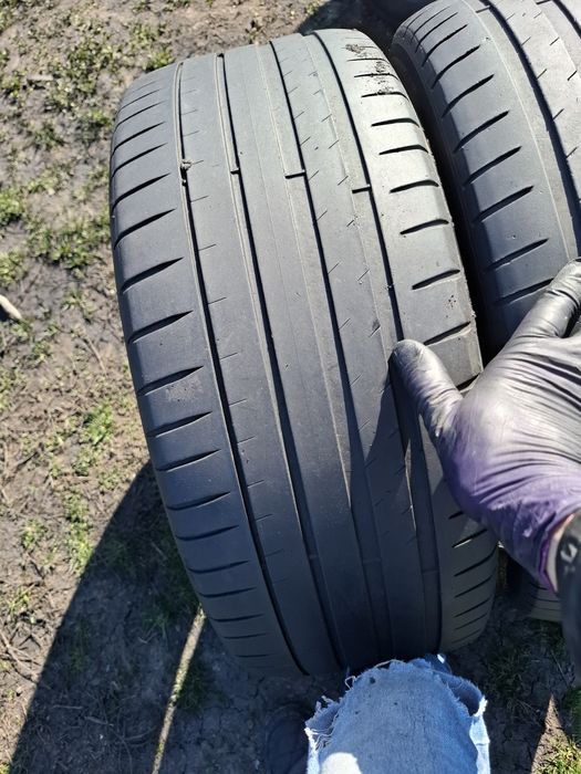 Vand 2 anvelope 235 50 18 michelin bune de vara dot 2020