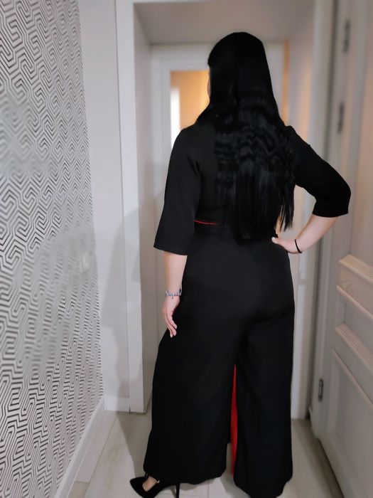 Продается красивый костюм