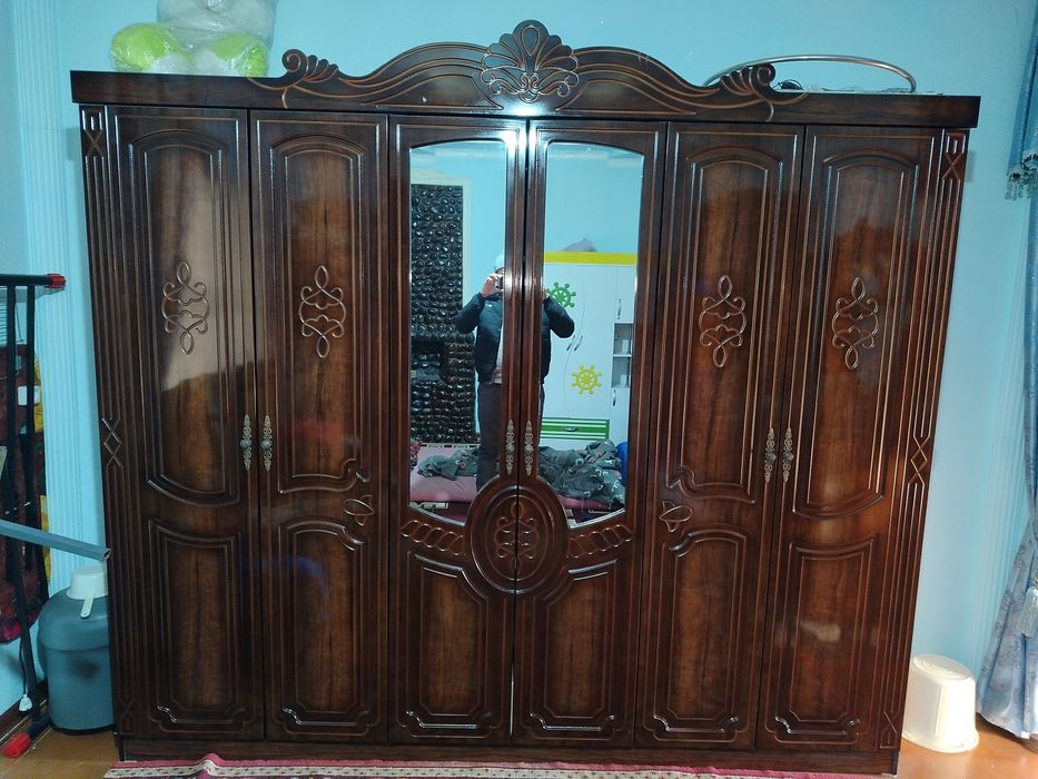 Stol stul 12 tali stenka shkaf trimo sotiladi