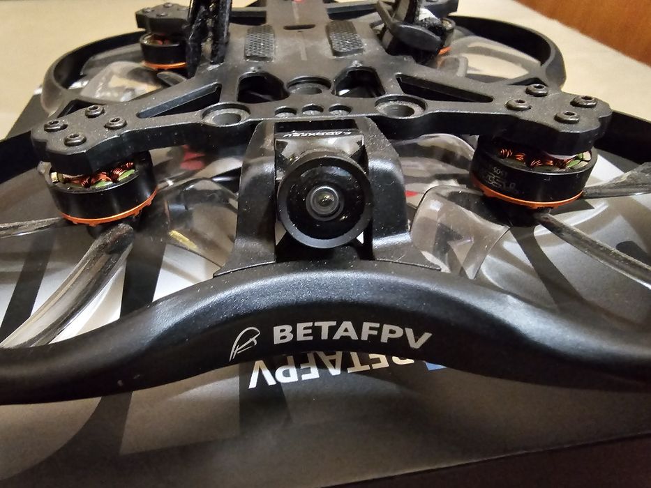 Drona BetaFPV Pavo30