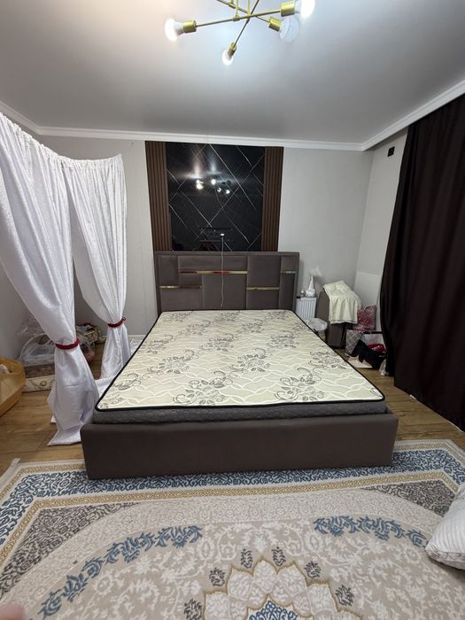 Кровать почти новый
