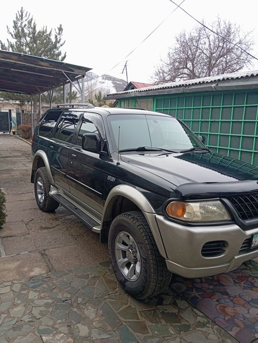 Продаю Монтеро Спорт