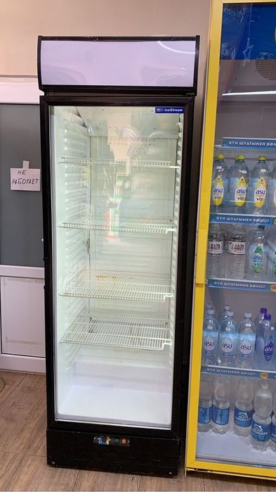 Витринный холодильник