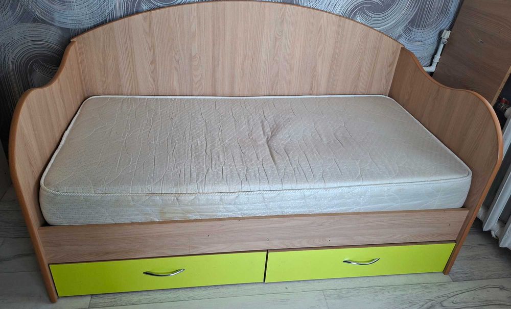 Продается кровать