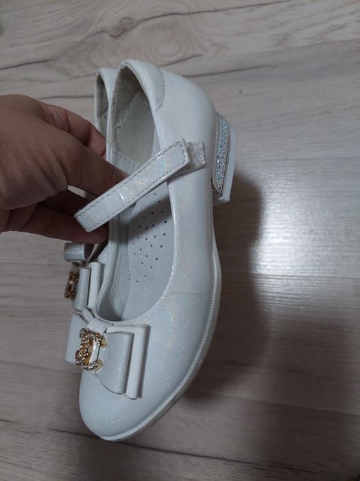 Туфли на девочку