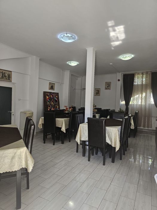 Vand casa centru !!! Zona superba !!!