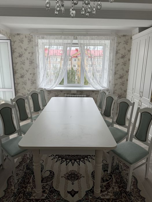 Продам стол, стулья