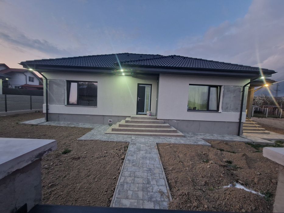 Case la cheie !!!
- Case de vânzare în Curtea de Argeș,