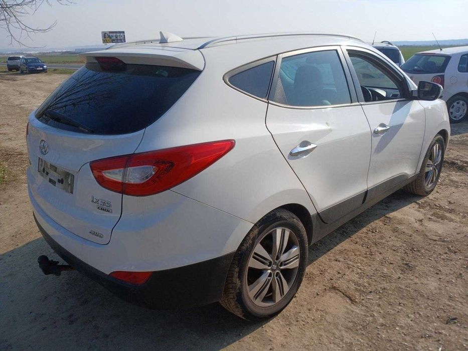 Aripa fata stanga Hyundai IX35 2013