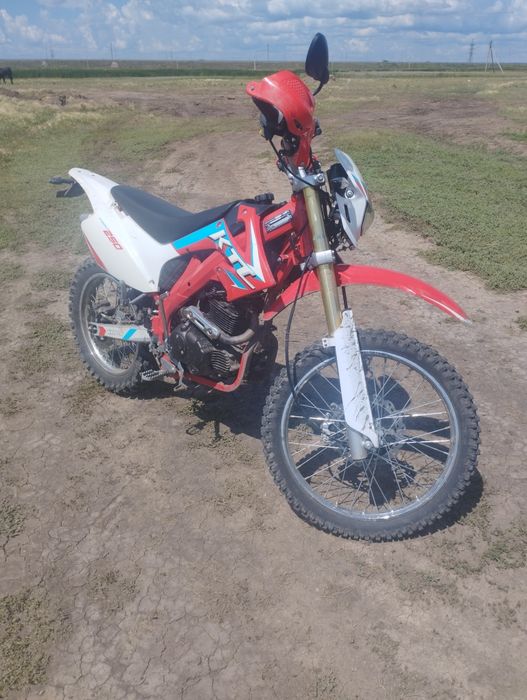 Срочно продам мотоцикл Эндуро 250