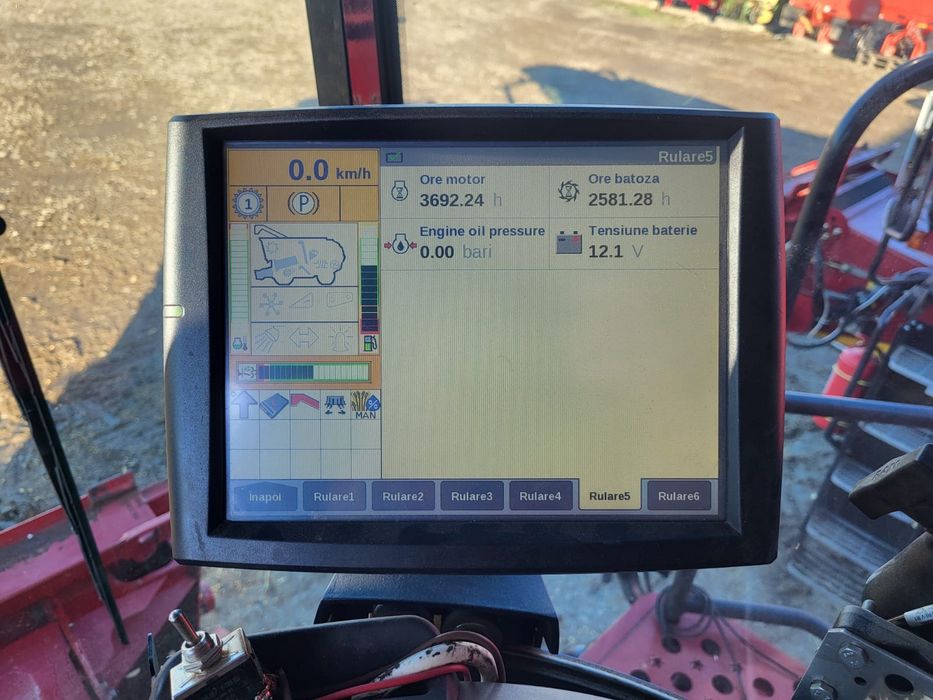 Două Combine CASE IH 6140 axial flow