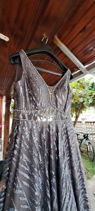 Рокля-истинско бижу