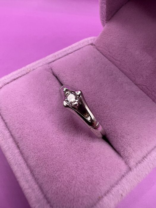 Продам золотое кольцо .