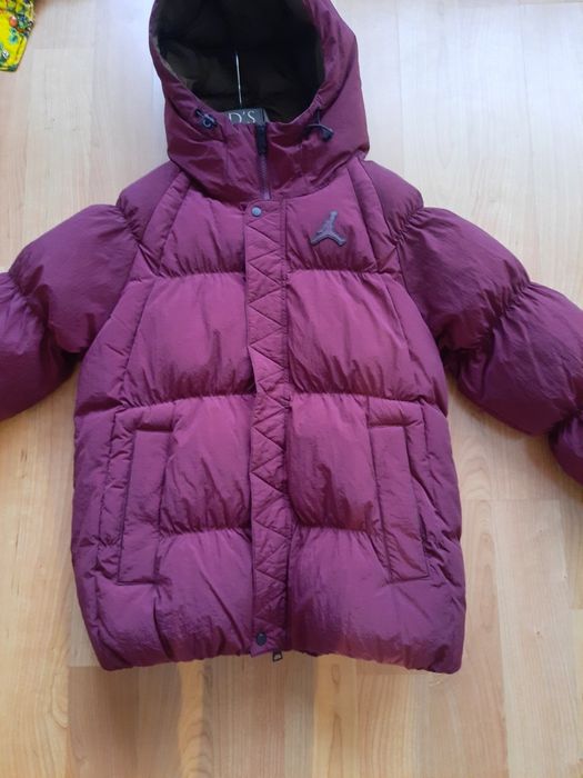 Haina Jordan  Nike S