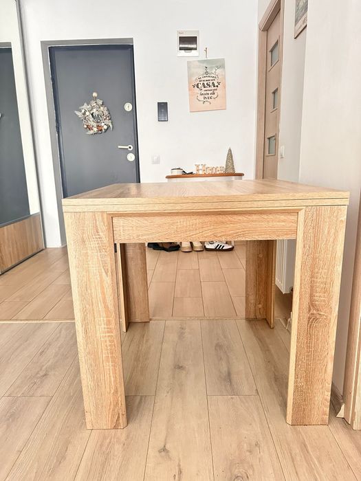 Masa de bucatarie extensibila din lemn