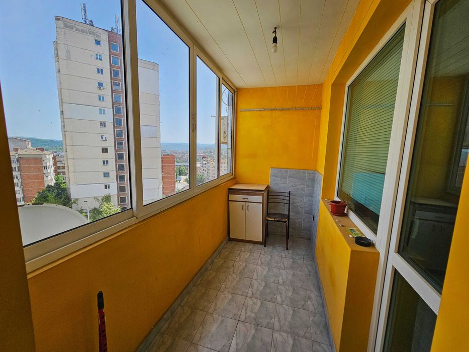 Продава се Двустаен апартамент в Велико Търново, Център - 91 кв.м за 1064 €/кв.м - Снимка #2