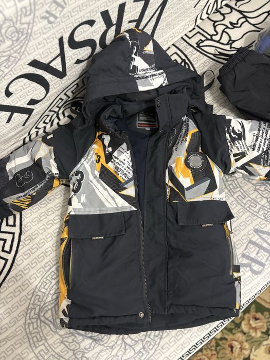 Зимняя куртка для мальчиков 8-9 лет