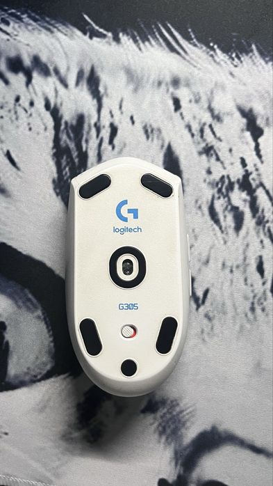 Logitech g305.
