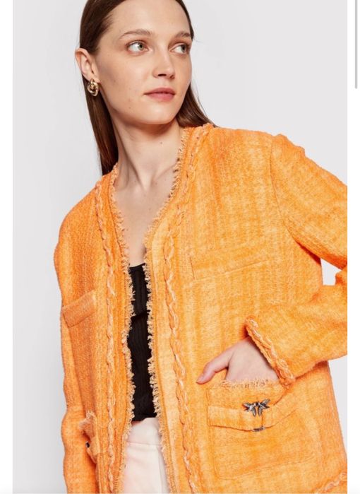 Ново сако Pinko букле