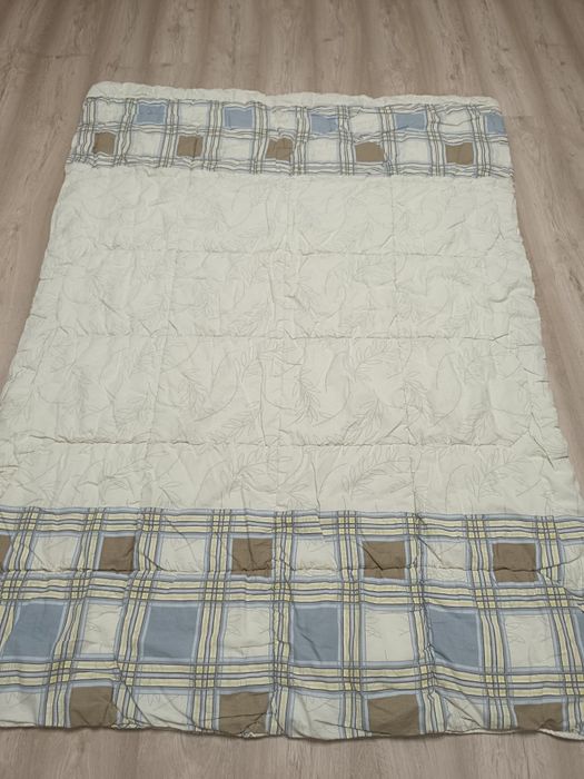 Одеяло полутороспальные 2 штуки