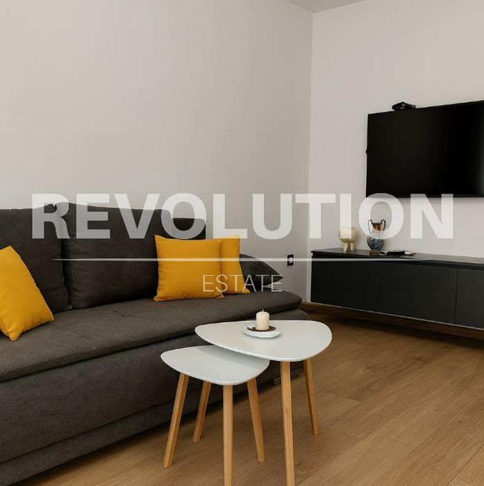 Дава се под наем Двустаен апартамент в Варна, ВИНС - 55 кв.м за 600 € - Снимка #1