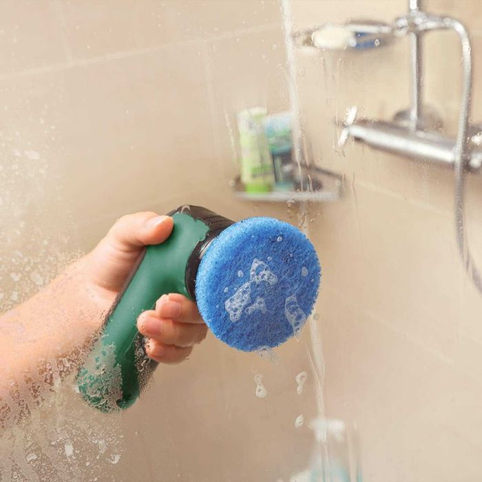 ПРОМО Нова 2г Гаранция Акумулаторна Почистваща Полираща Четка Bosch UniversalBrush, 3.6 V, 1.5 Ah, 06033E0000