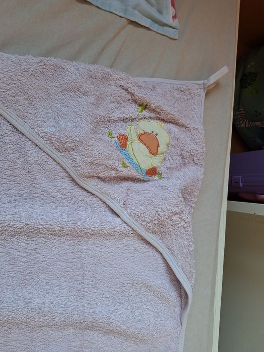 Нови халатчета за баня размер 86 и 98 и кърпи за баня