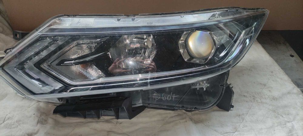Фар за Nissan Qashqai 2017/ляв