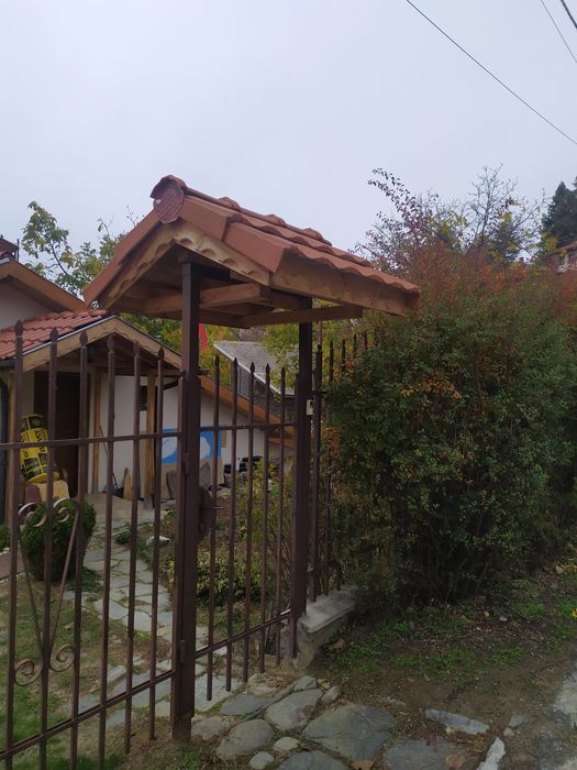 Метални и дървени врати