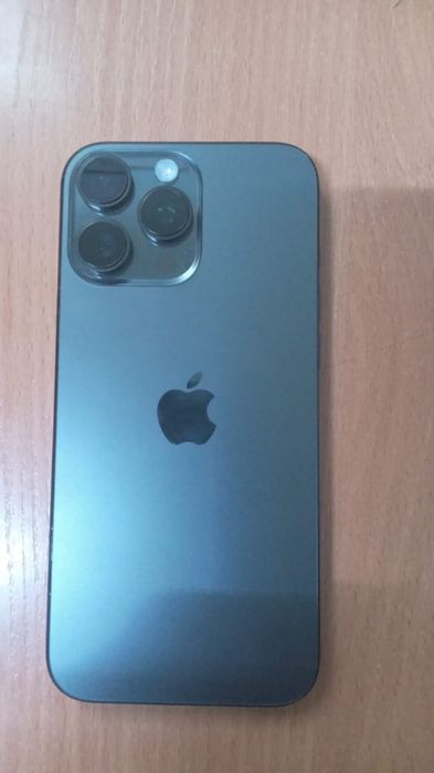 Айфон 16 про макс 256 гб Е-СИМ