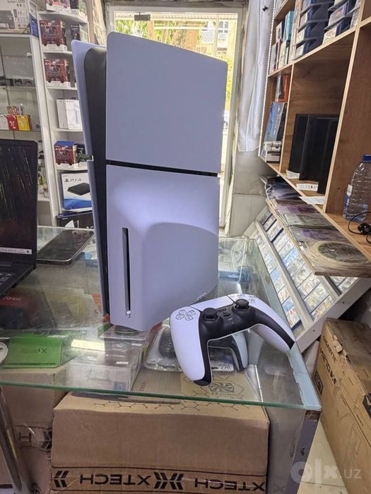 Продается playstation 5 slim s diskovodom s igrami