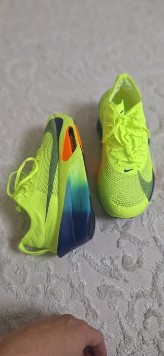 Продам кроссовки Nike Zoom.