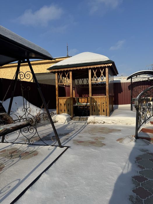 Продам приличный особняк