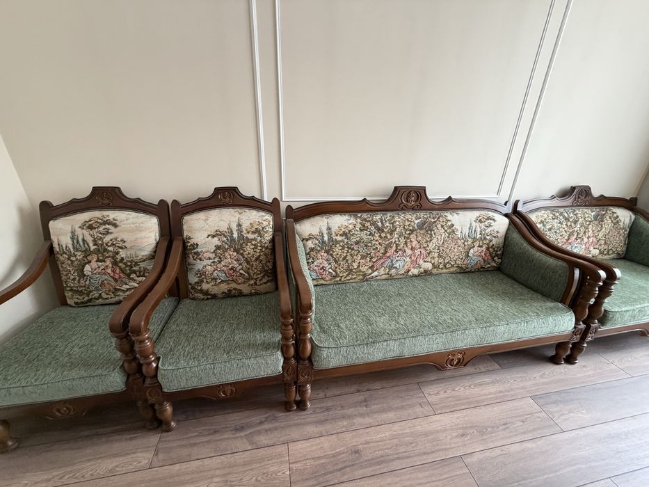 Продам диван классический