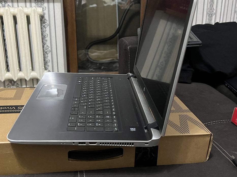 ноутбук HP Pavilion 17