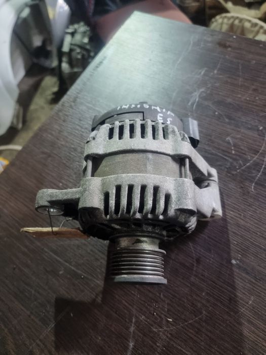 Alternator Opel Insignia 2.0 Euro 5