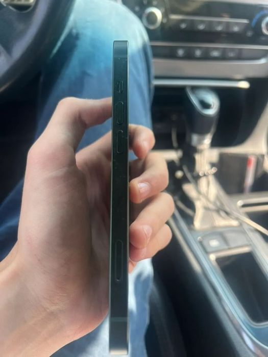 Продам Айфон 13 128гб срочно