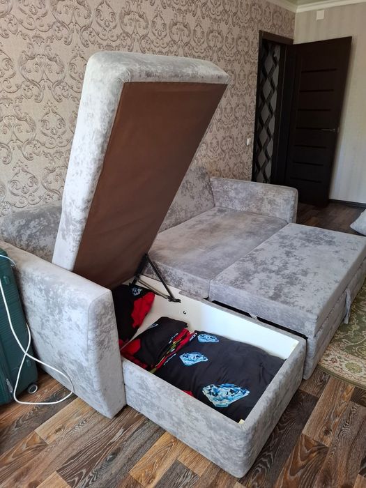 Продам диван с атаманкой