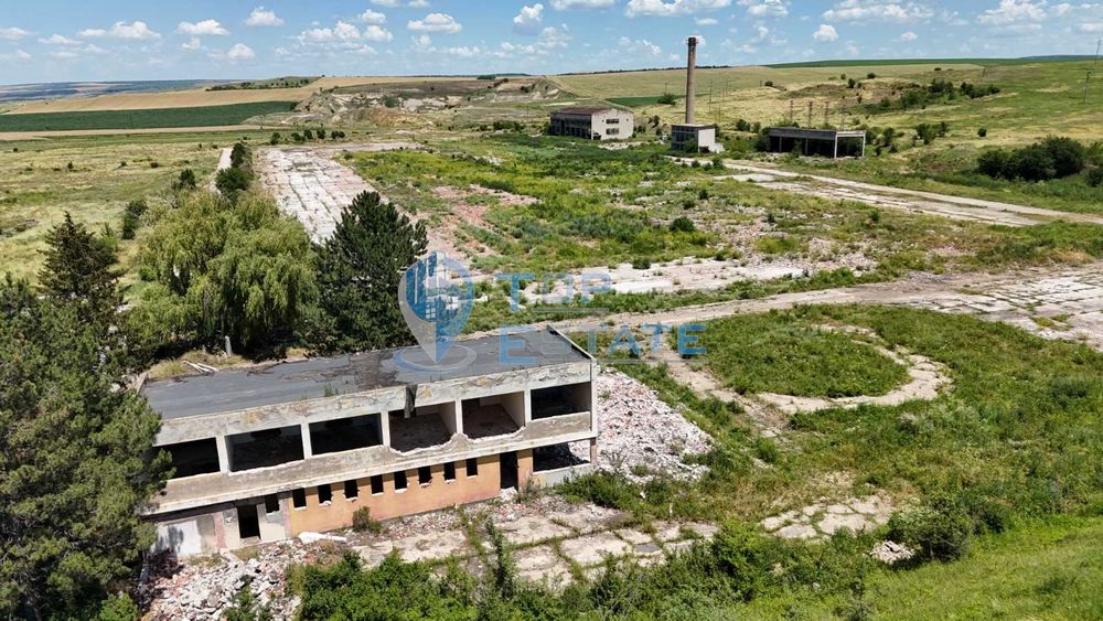 Продава се Промишлена сграда в с. Овча могила, Област Велико Търново - 1601 кв.м за 257 €/кв.м - Снимка #4