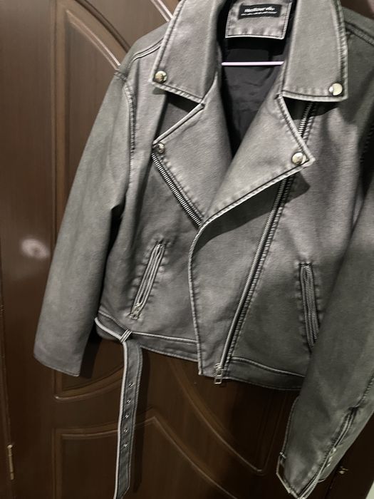 Новый Кожанка женские L размер