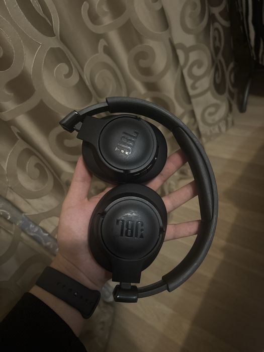Наушники JBL 710BT