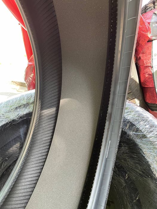 Continental EV 245/45R20