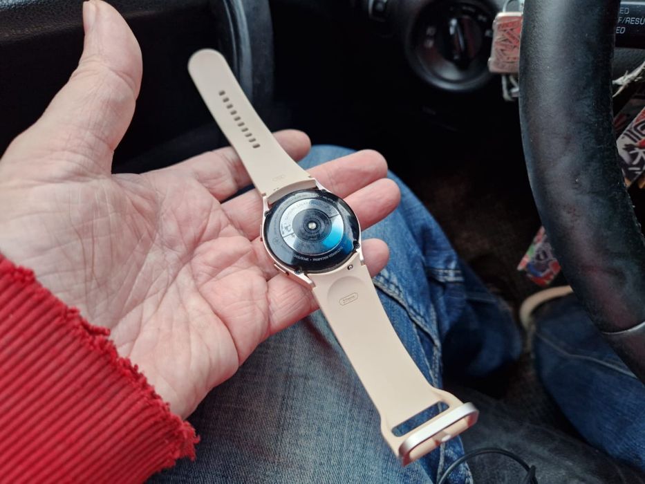 Samsung watch 4  идеал