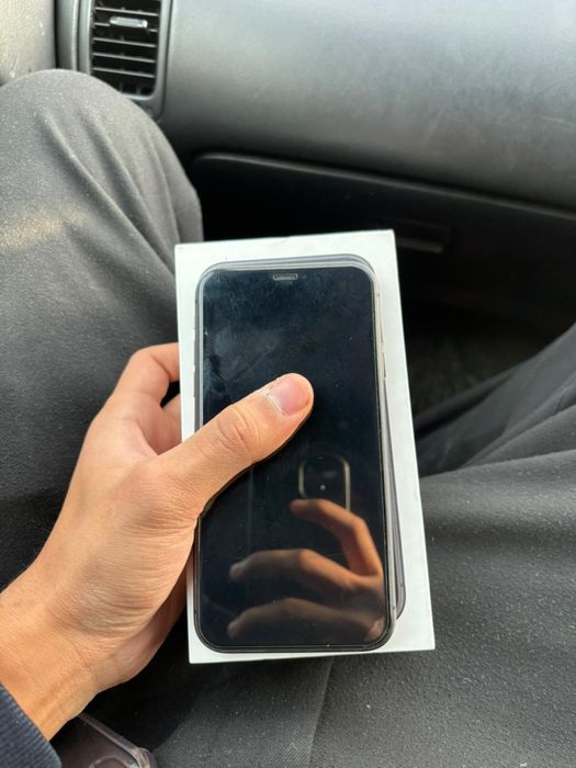 Продам IPhone 11