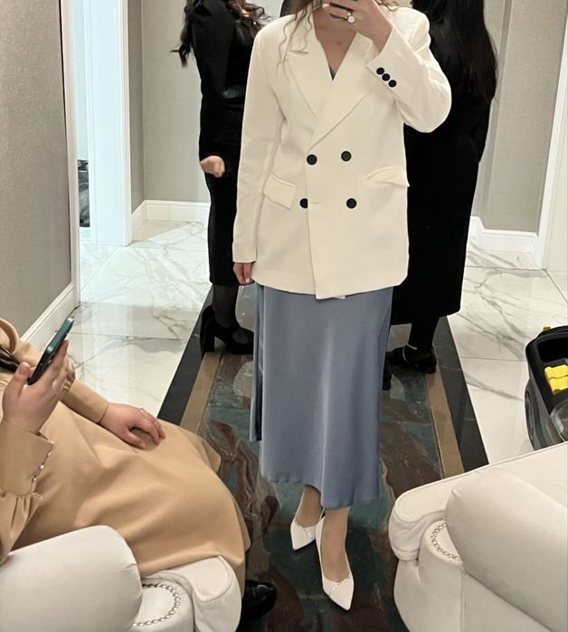 Продаю платья.