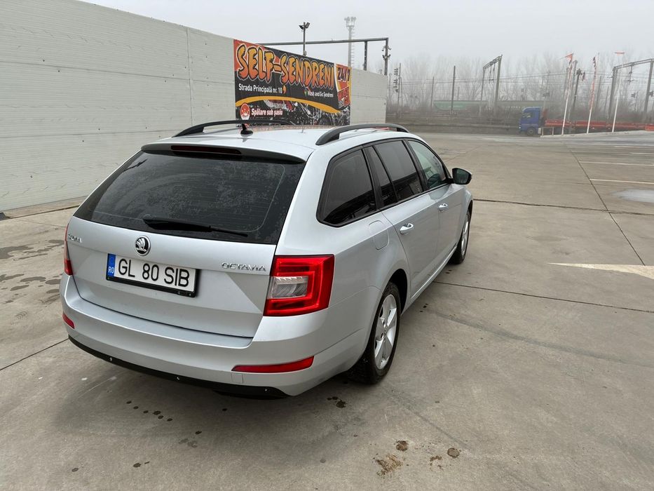 Skoda Octavia DSG 2L 150CP