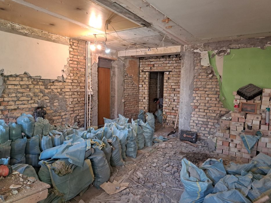 Демонтаж услуга подготавливаем квартира к ремонту Копаем подвал